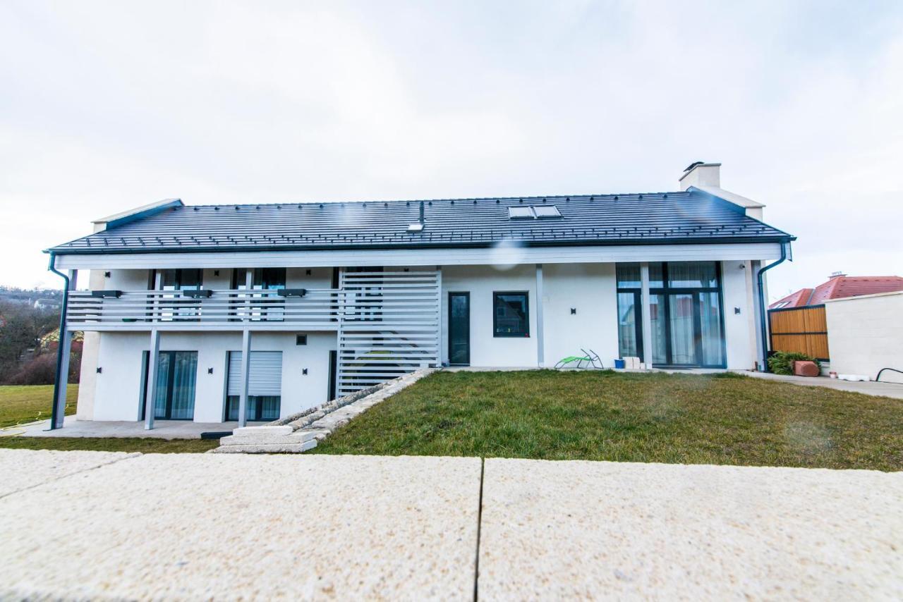 Vinorell Apartman Etyek Exterior foto